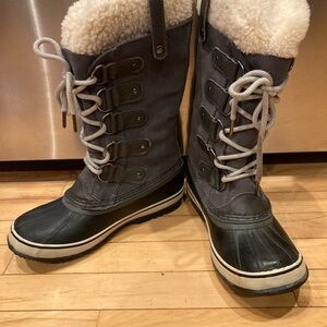 Sorel Caribu Gray and Black Winter Boot sz 8